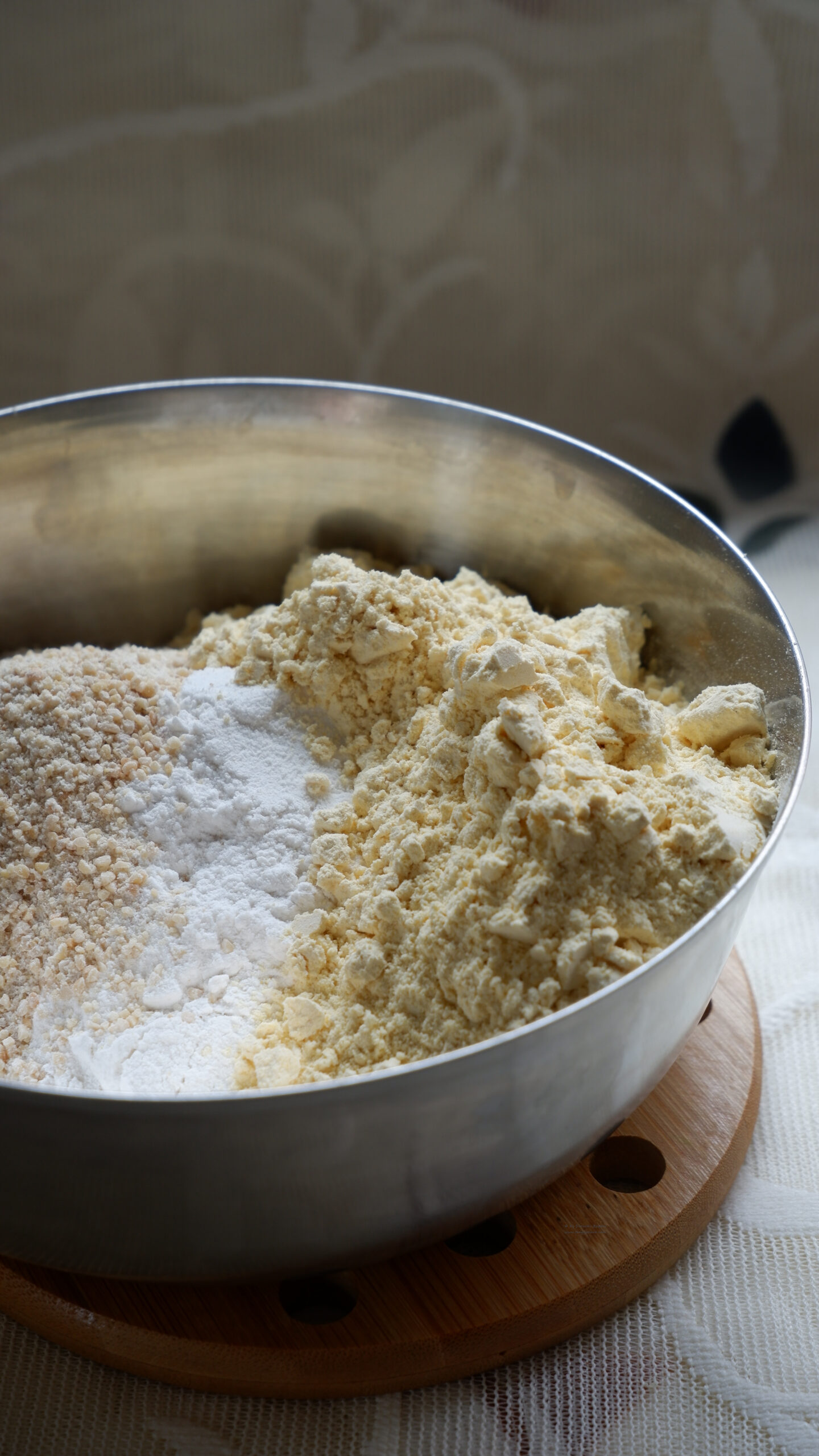 Flours needed for Handvo in a bowl